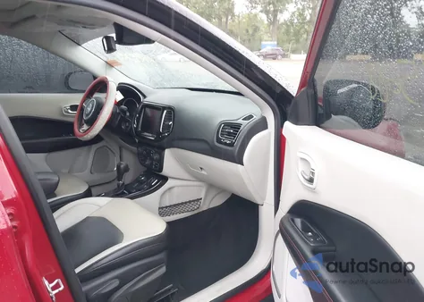 2019 Jeep Compass Limited 4X4 from USA, damaged, VIN 3C4NJDCB3KT638143